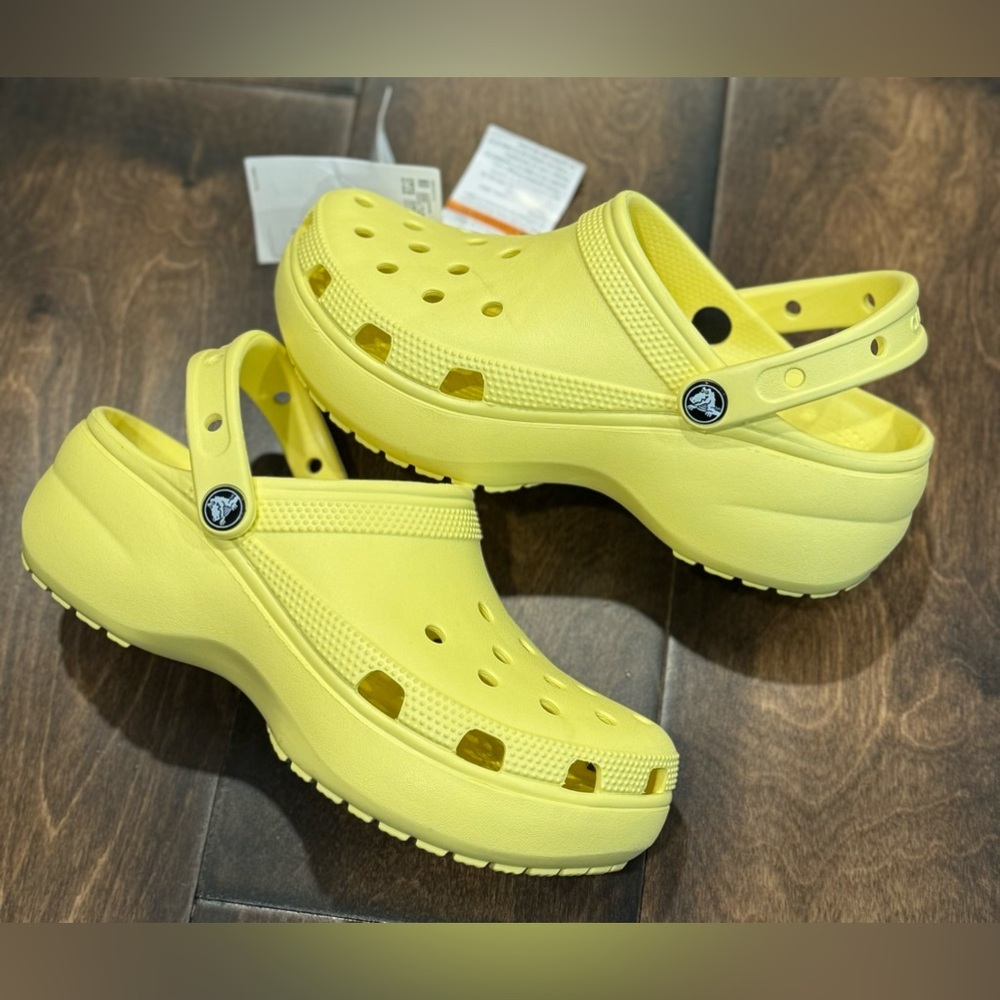 Crocs Classic Platform Clogs New- - Picture 3 of 16